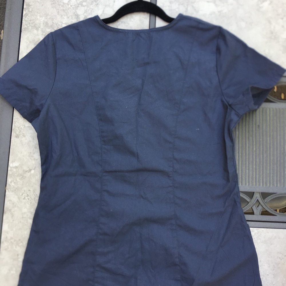 Dickies Gray Scrub Top - Picture 4 of 4